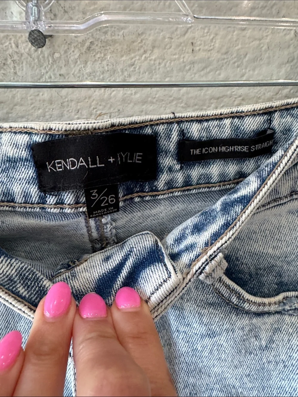Kendall & Kylie High-Rise Distressed Light Blue Jeans 26